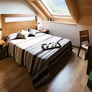 Apartamento Petit Saüc, Estación